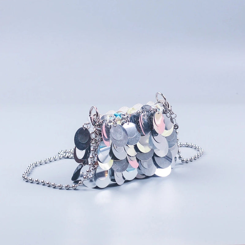 Bolsa Femenina con Cadena y Brillo – Compacta y Elegante